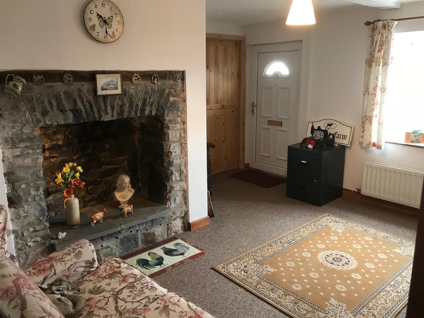 SITTING ROOM